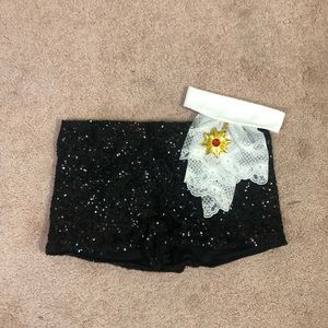 Sequin black shorts and collar